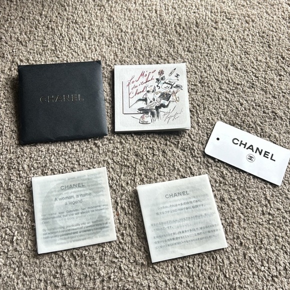 Vintage Chanel bowler bag EUC like new - Picture 10 of 11